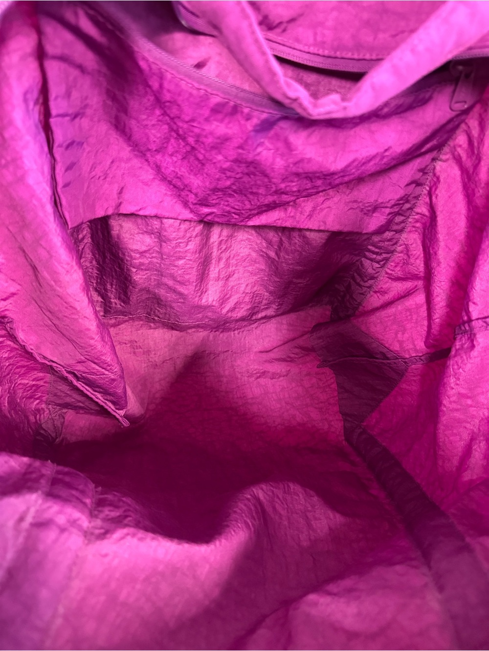 BAGGU Cloud Travel bag in Orchid - Picture 9 of 10